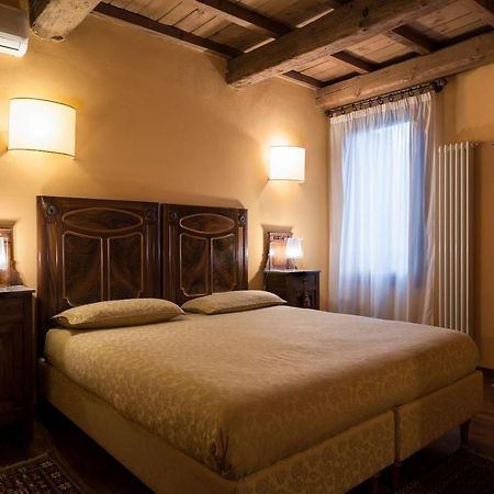 Piazza Nova Guest House Ferrare Extérieur photo