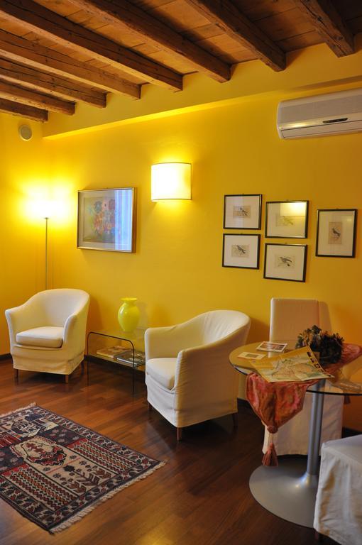 Piazza Nova Guest House Ferrare Chambre photo
