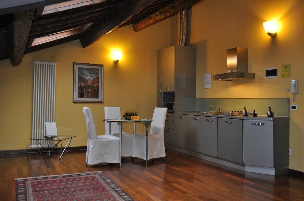 Piazza Nova Guest House Ferrare Extérieur photo