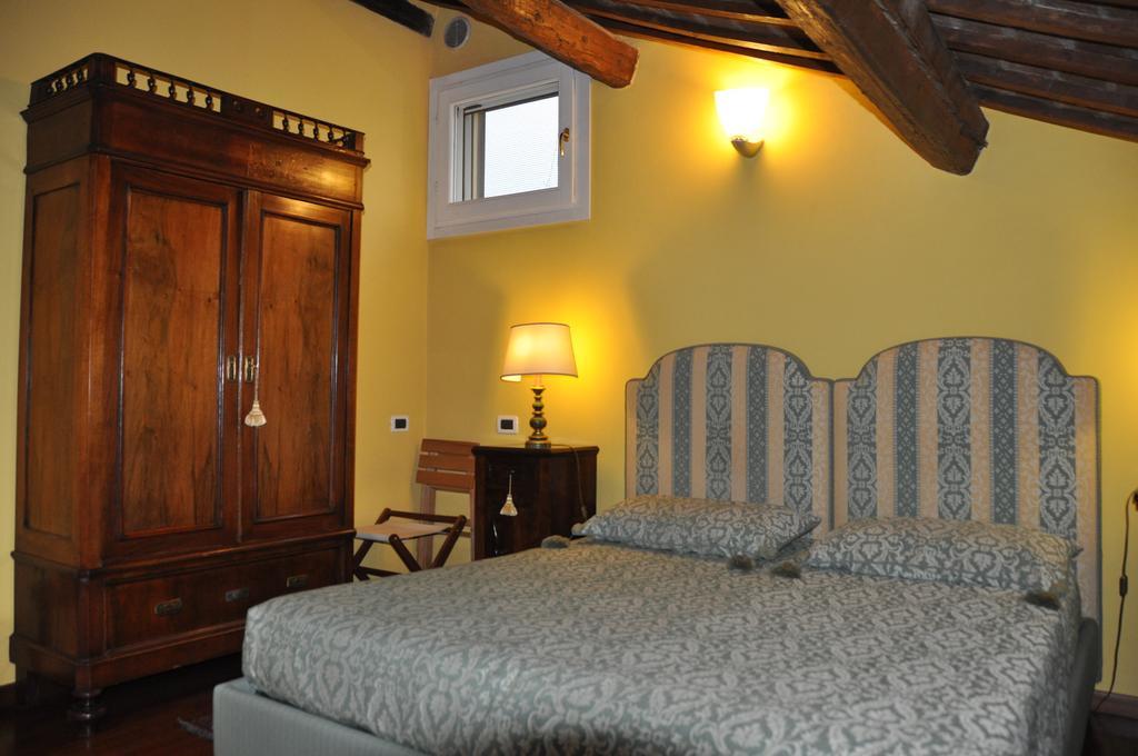 Piazza Nova Guest House Ferrare Chambre photo