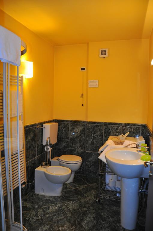 Piazza Nova Guest House Ferrare Chambre photo