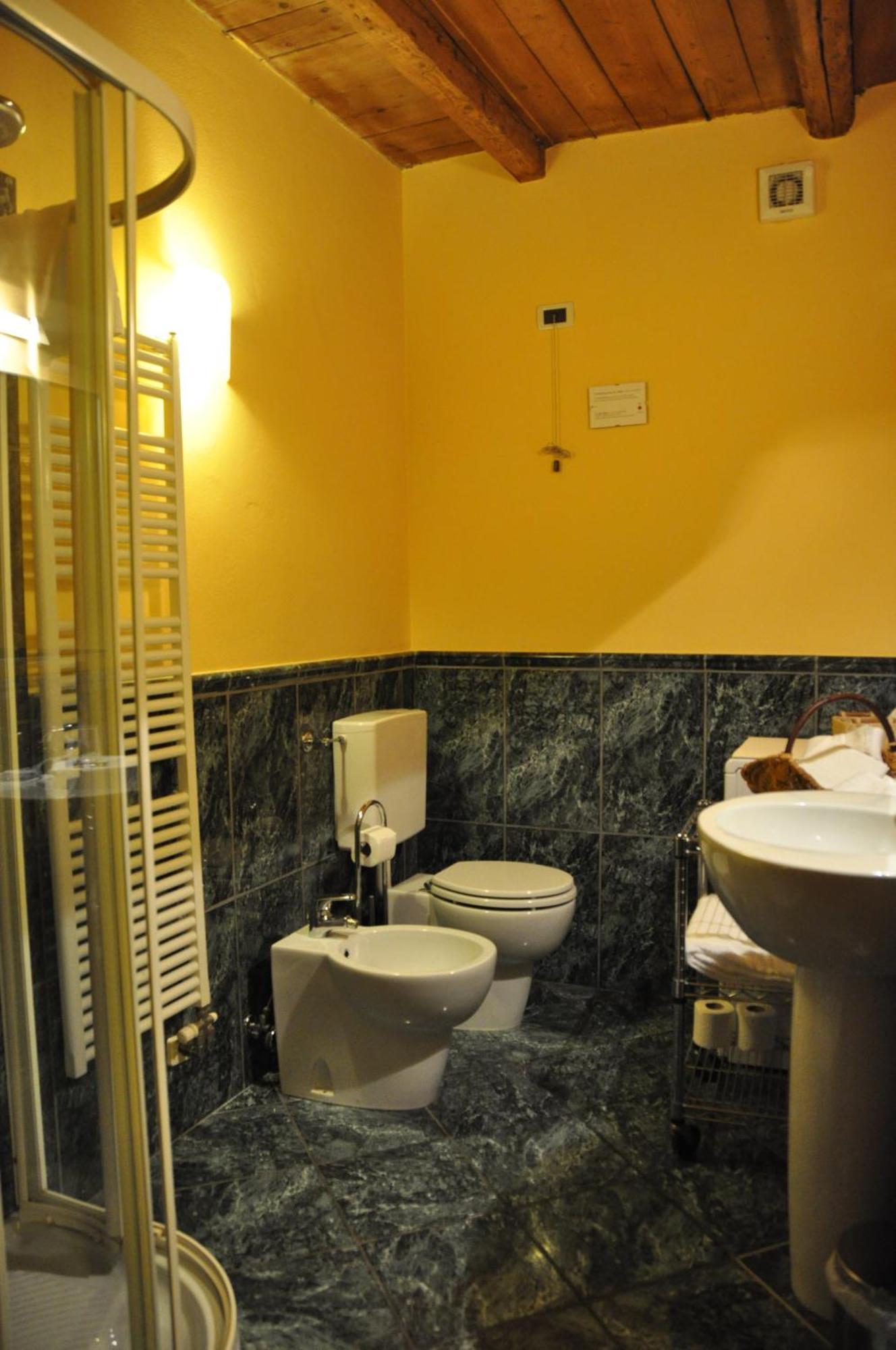 Piazza Nova Guest House Ferrare Chambre photo