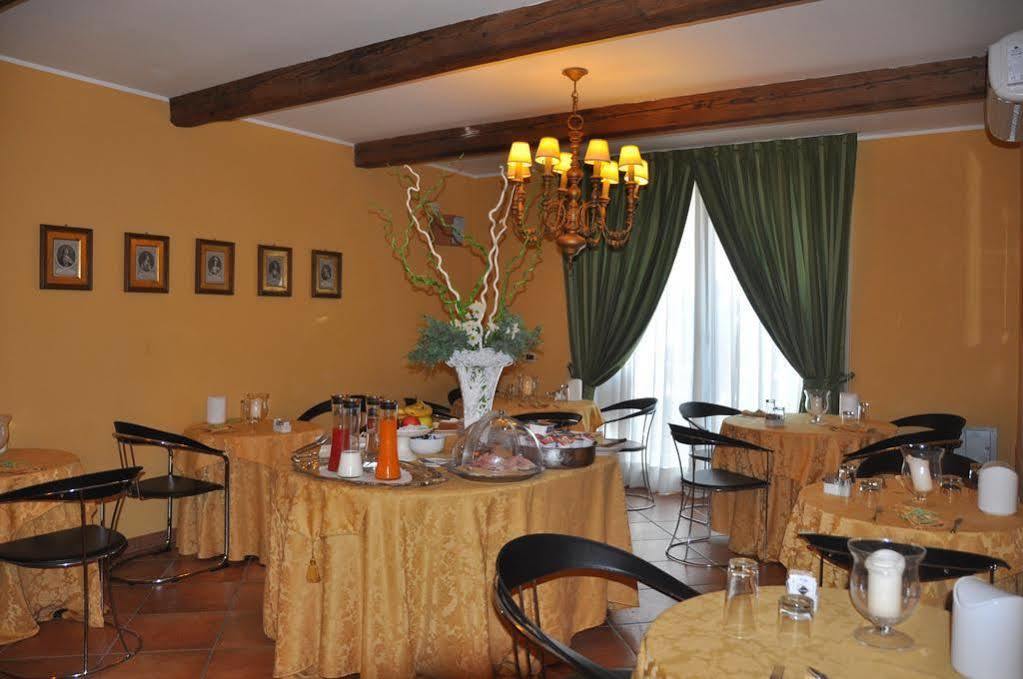 Piazza Nova Guest House Ferrare Extérieur photo