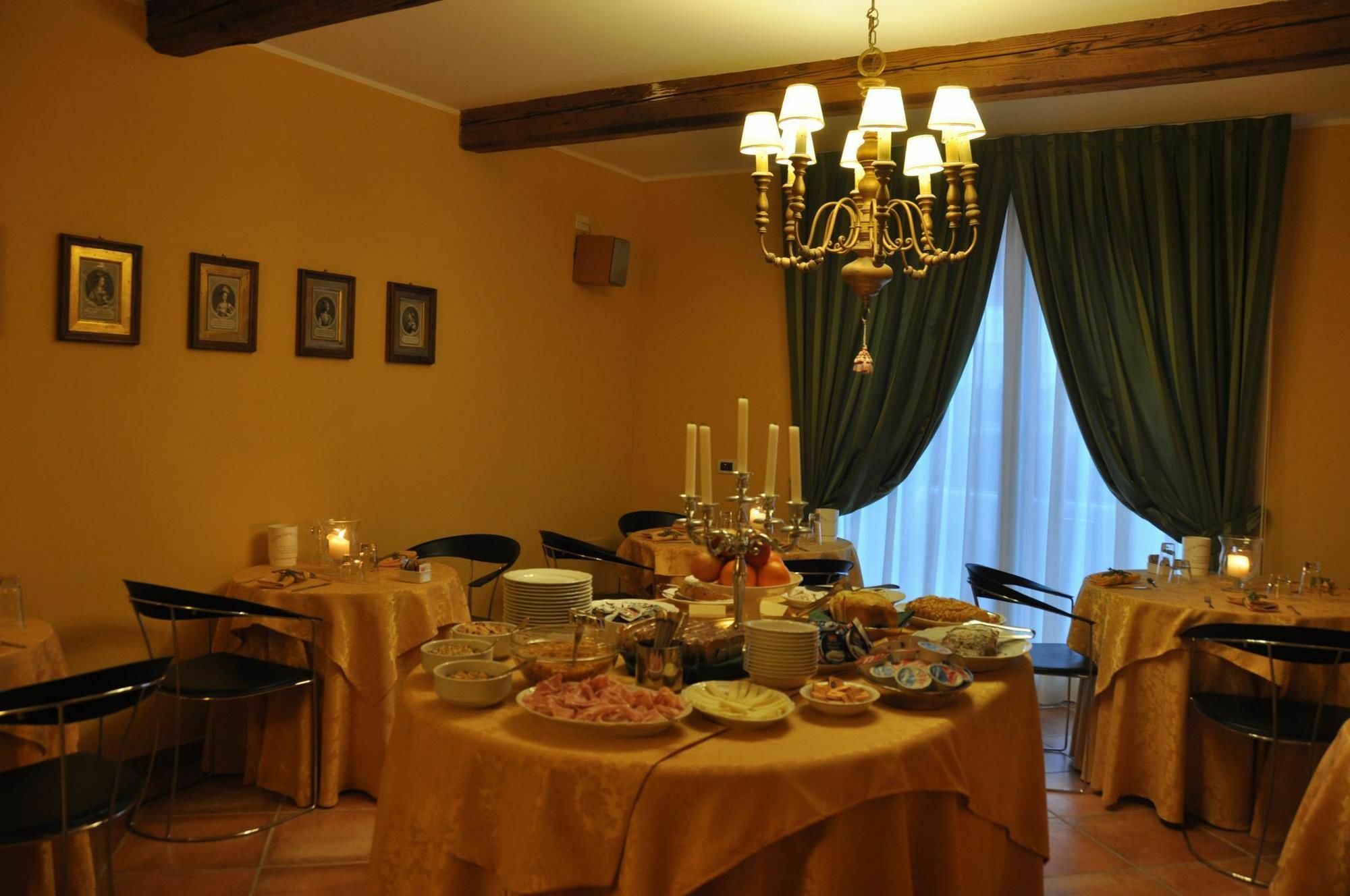 Piazza Nova Guest House Ferrare Extérieur photo