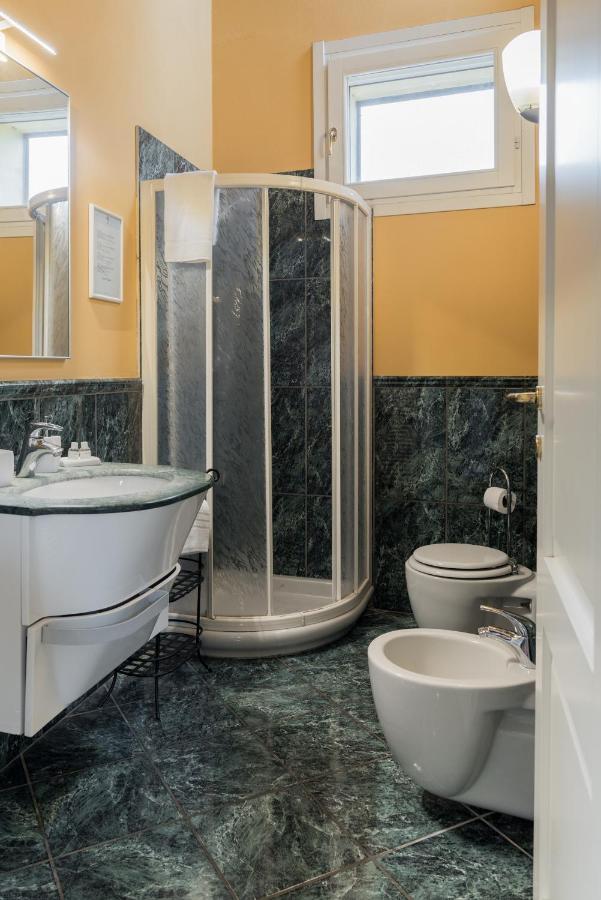 Piazza Nova Guest House Ferrare Extérieur photo